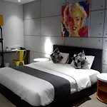 Hotel Cemerlang